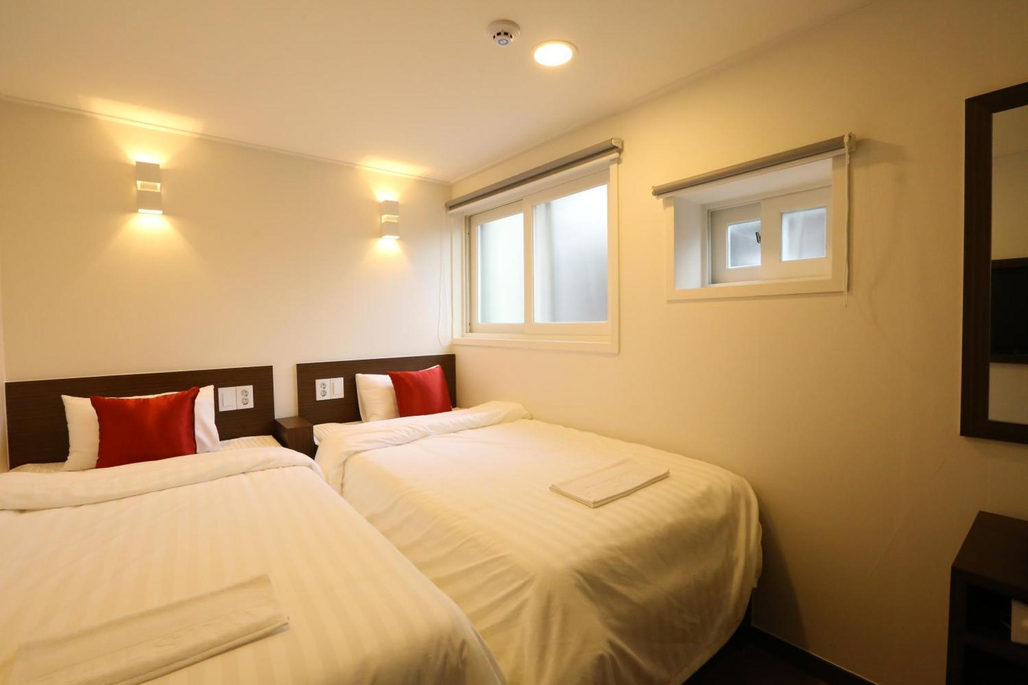 Tripstay Myeongdong Seoul Room photo